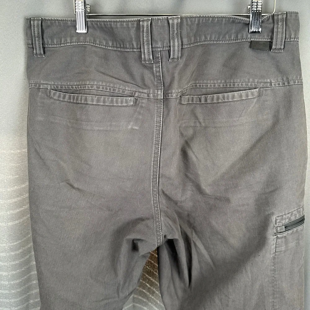 The North Face Mens Gray Utility Cargo Shorts Size 34 Hiking Outdoor Casual